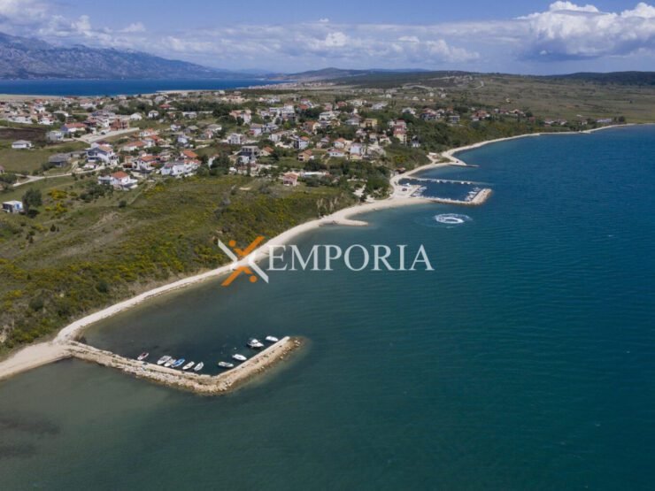 Urbanized land L363 – Ražanac, Rtina