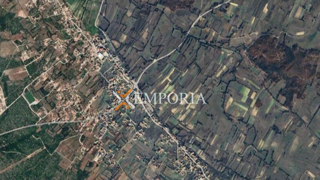 Grundstück L414 – Poličnik