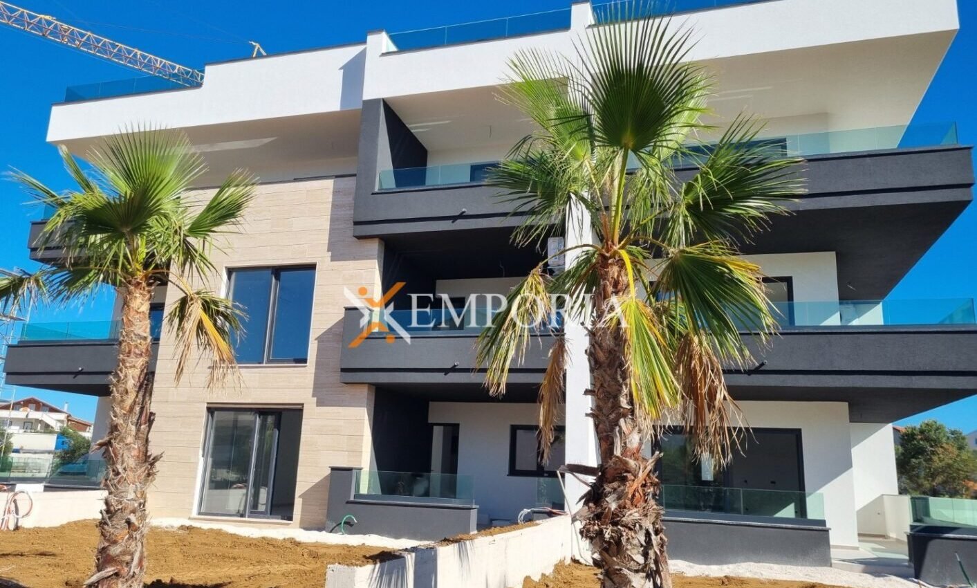 Flat F1200 – Zadar, Crvene kuće