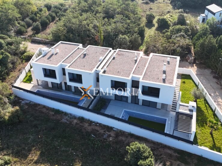 House H661 – Nin, Zaton