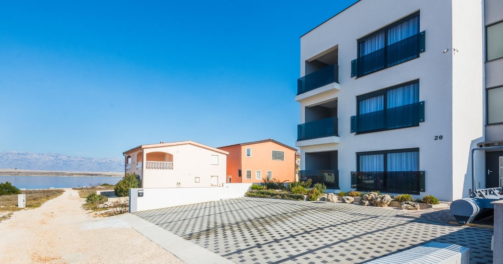 House H663 – Vir House H663 – Vir