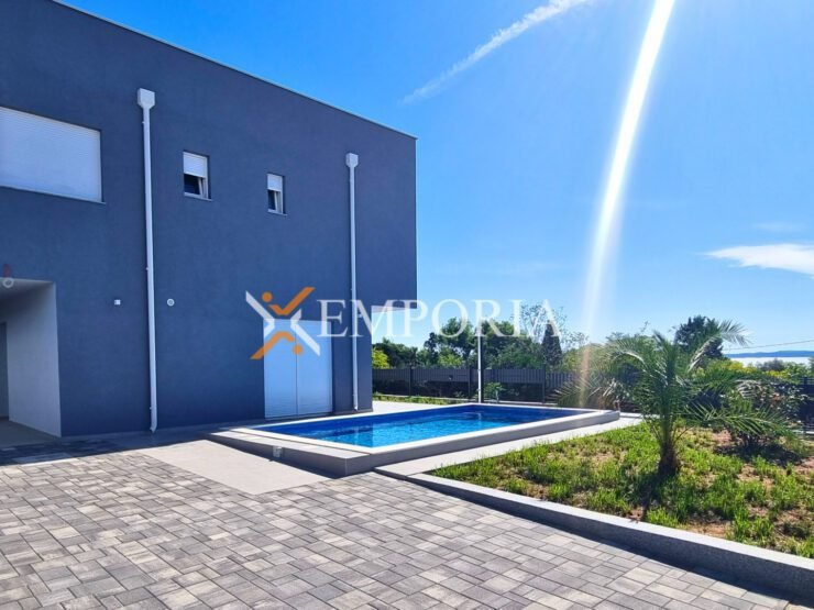House H673 – Vir