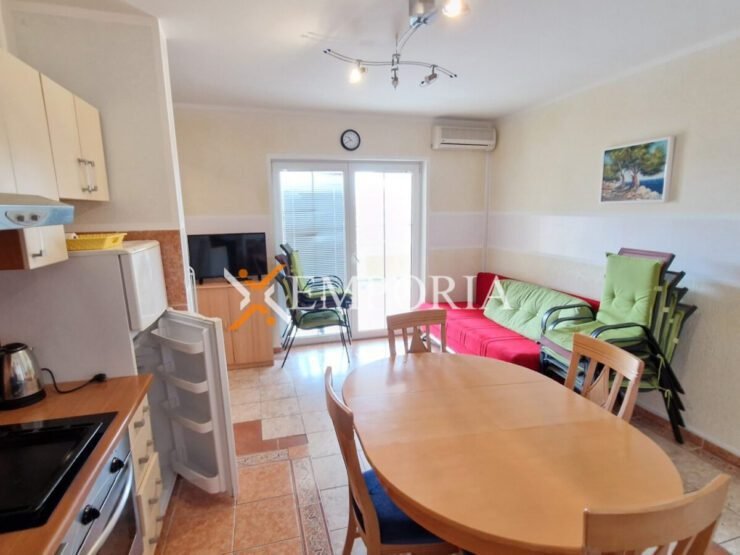 Apartment A1493 – Vir