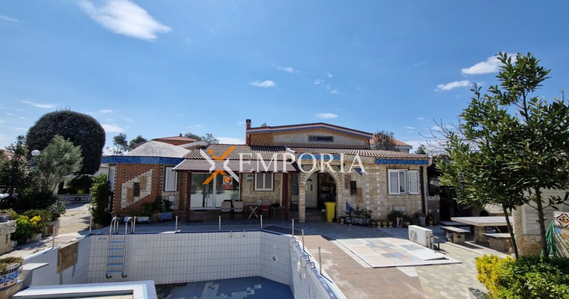 House H687 – Vir House H687 – Vir