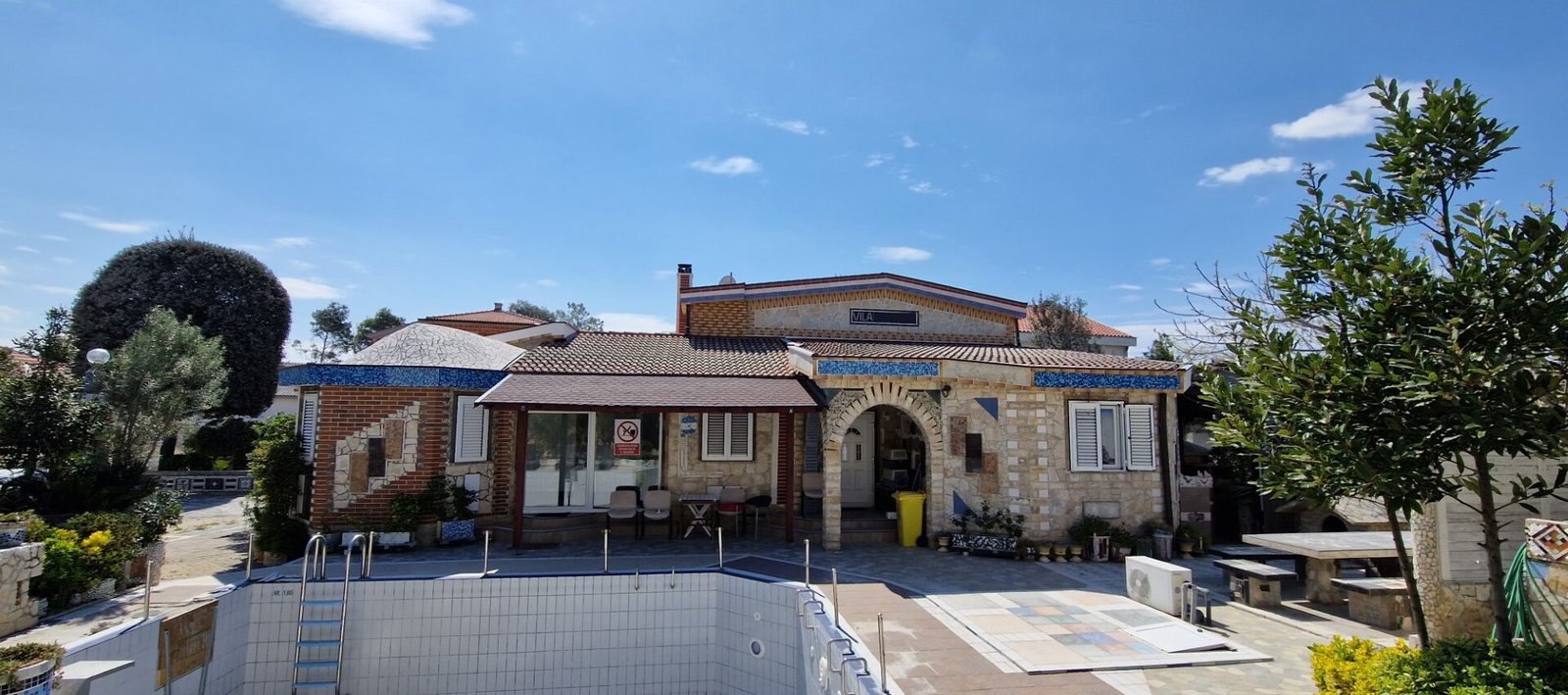 House H687 – Vir House H687 – Vir