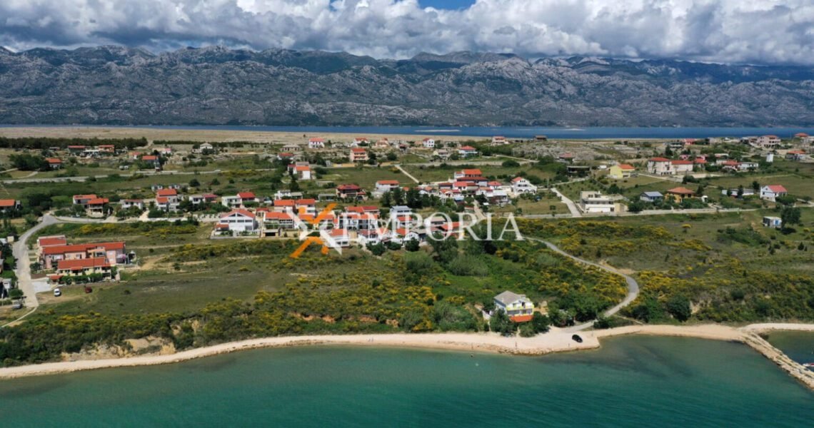 Urbanized land L504 – Ražanac, Rtina