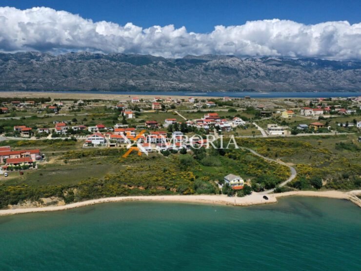 Urbanized land L504 – Ražanac, Rtina