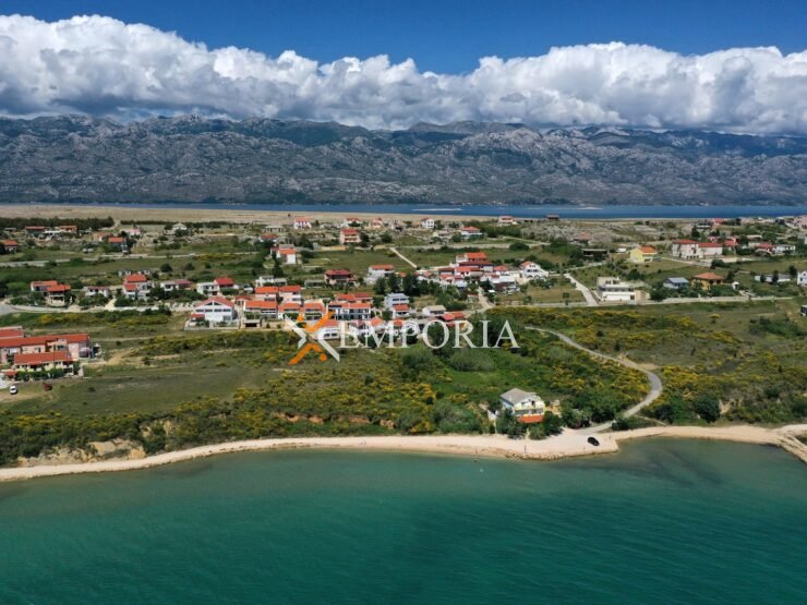Urbanized land L504 – Ražanac, Rtina