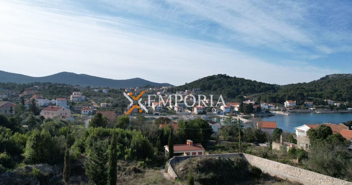 Urbanized land L535 – Island Ugljan, Lukoran