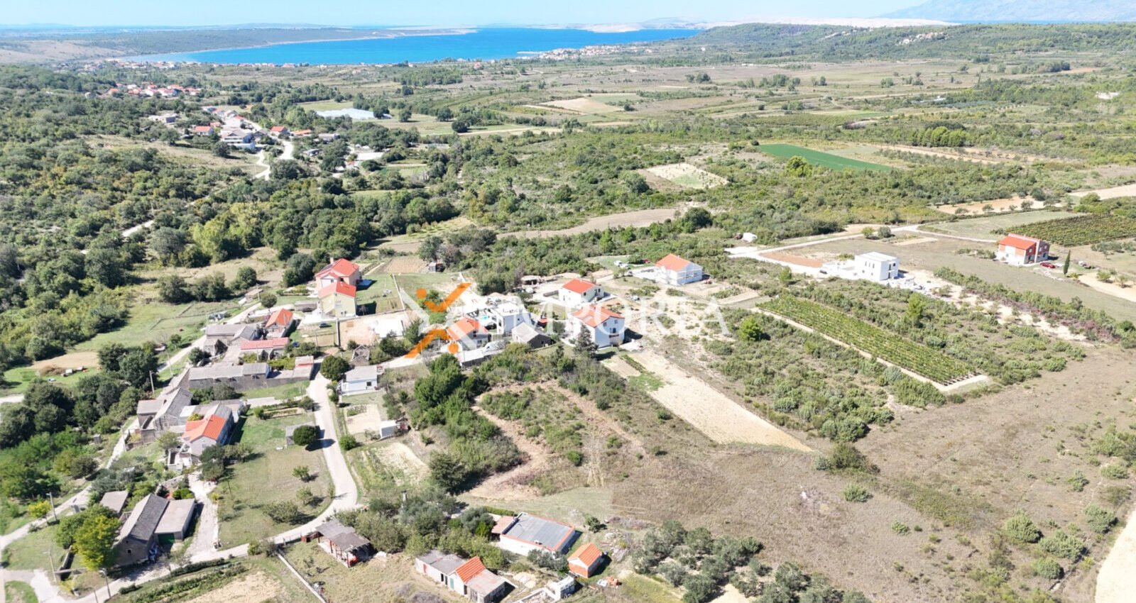 Urbanized land L528 – Radovin, Krneza