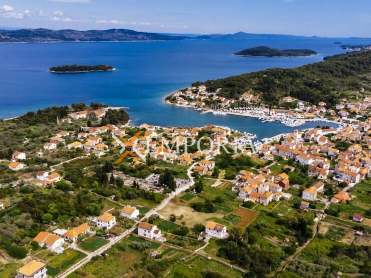 Urbanized land L529 – Island Iž, Veli Iž