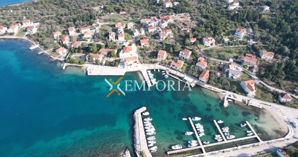 Urbanized land L533 – Island Ugljan, Lukoran