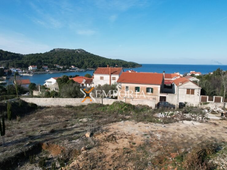 Urbanized land L534 – Island Ugljan, Lukoran