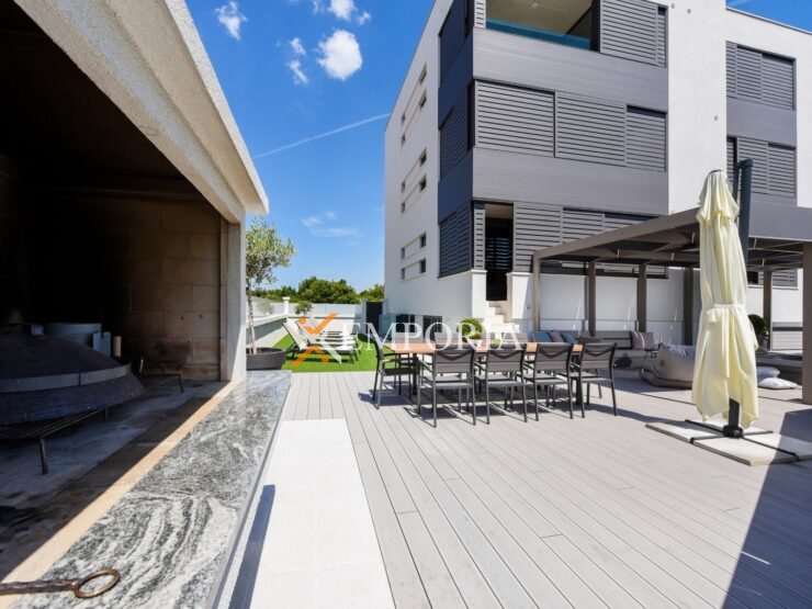 Flat F1312 – Zadar, Borik