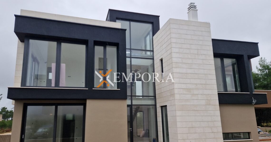 House H745 – Privlaka