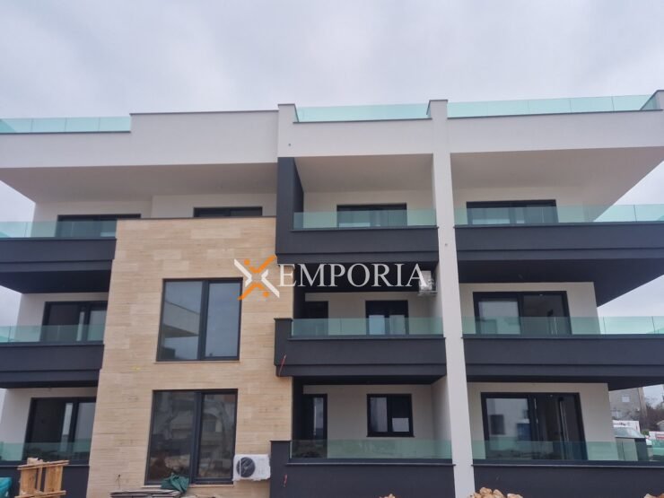 Flat F1328 – Zadar, Crvene kuće