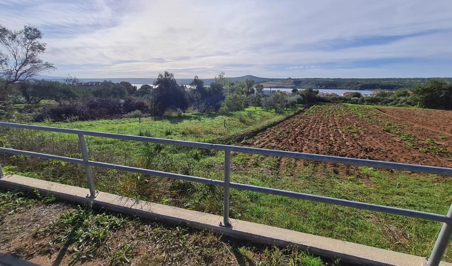 Urbanized land L562 – Posedarje