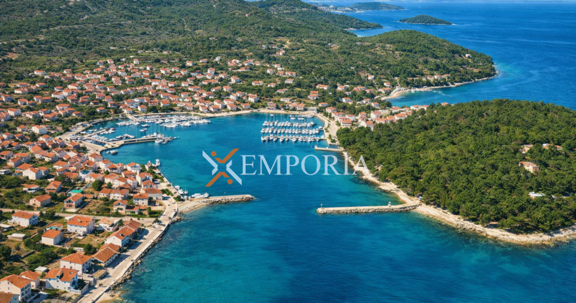 Urbanized land L576 – Island Ugljan, Kukljica