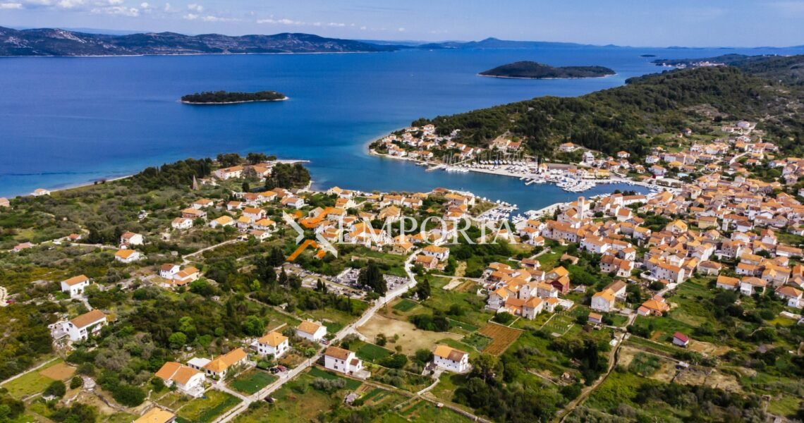 Urbanized land L579 – Island Iž, Veli Iž