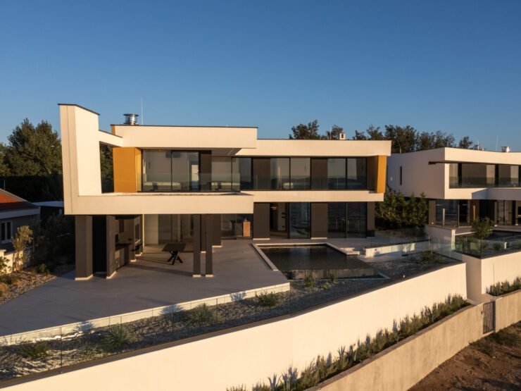 Villa Aurelia – Luxurious seafront villa in Privlaka