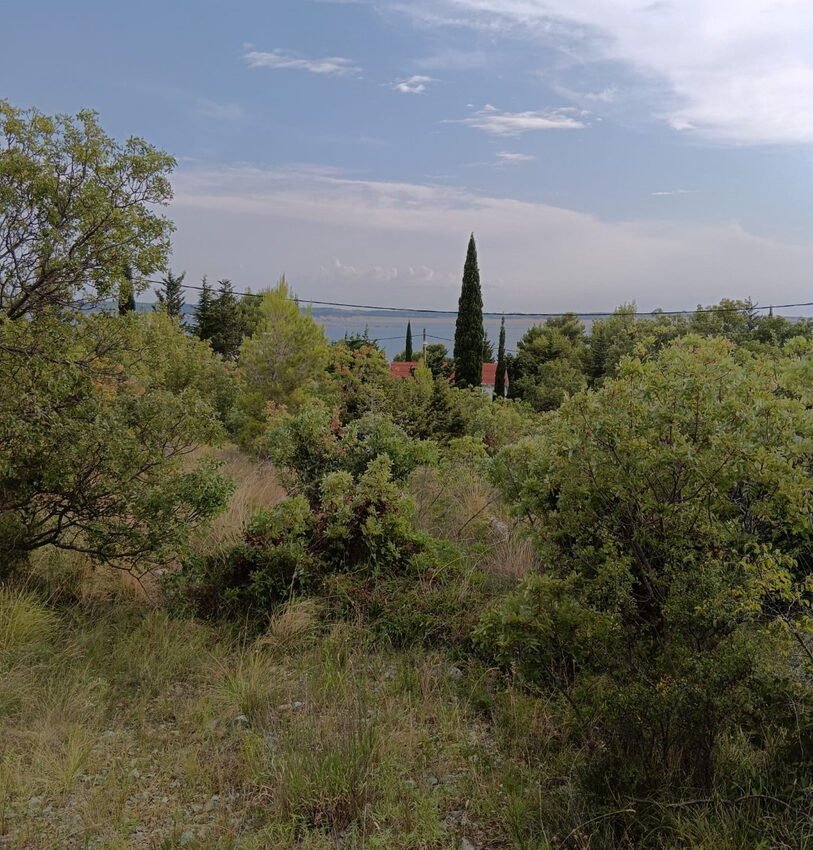 Urbanized land L600 – Starigrad, Tribanj