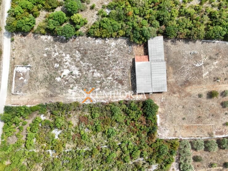 Urbanized land L607 – Novigrad, Paljuv